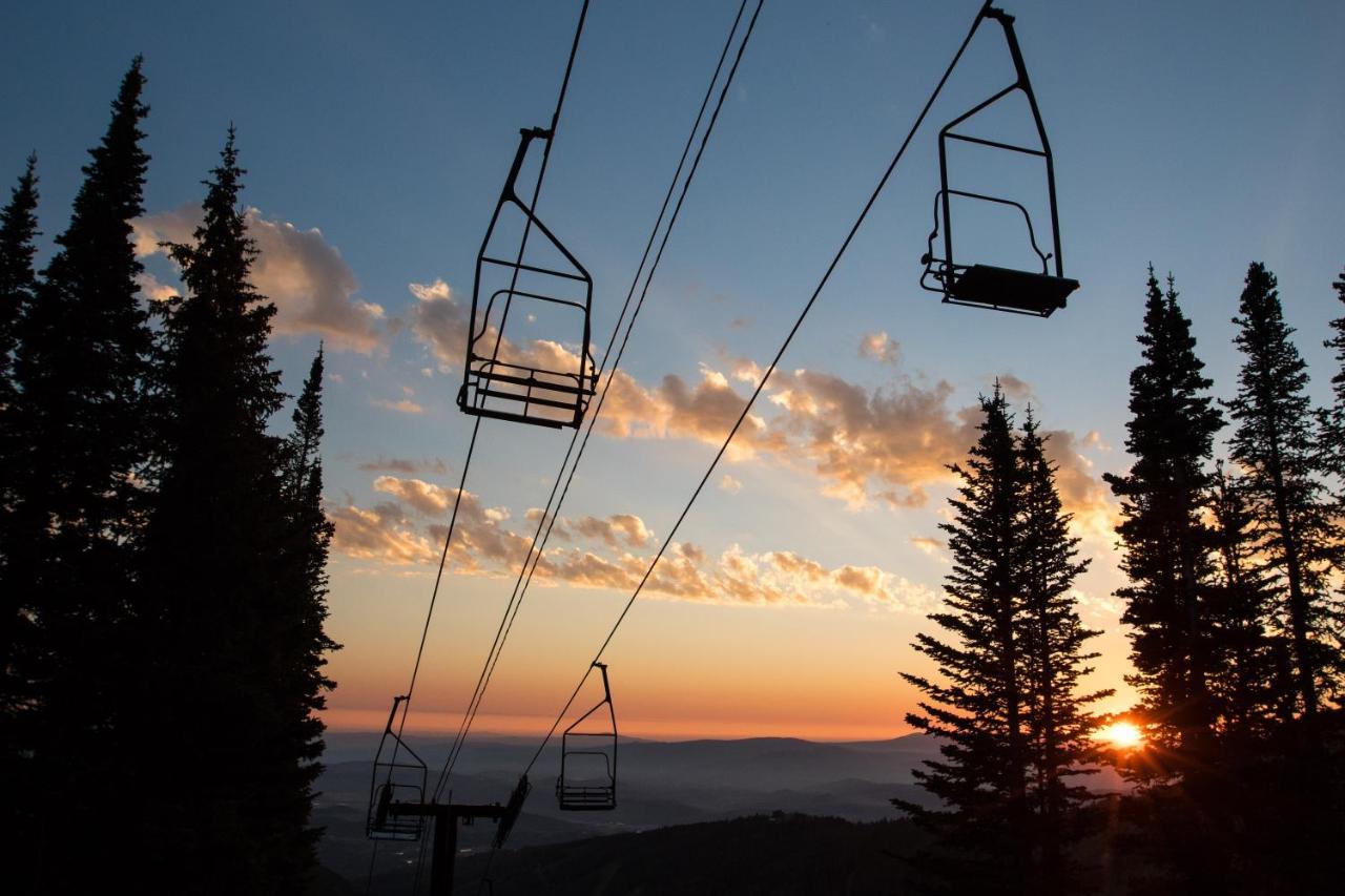 Shared Balcony Stunning Views & Steps From Slopes Apartment Park City Exterior photo